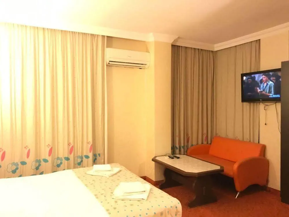 Luna Lara Hotel Antalya 2*,  Turecko